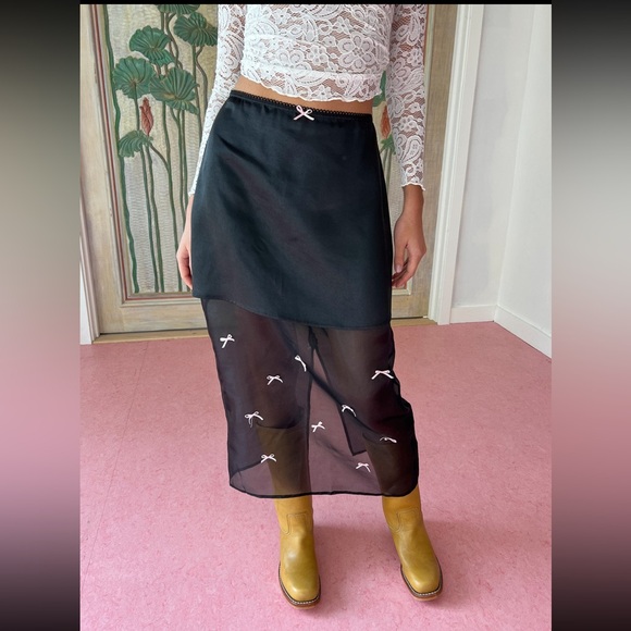 NWT LISA SAYS GAH BOW TIERED SKIRT -BLACK/PINK- SIZE M - Picture 1 of 9